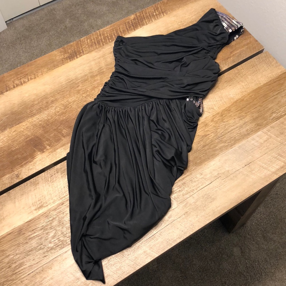 Off the shoulder sequins black dress - Picture 2 of 6